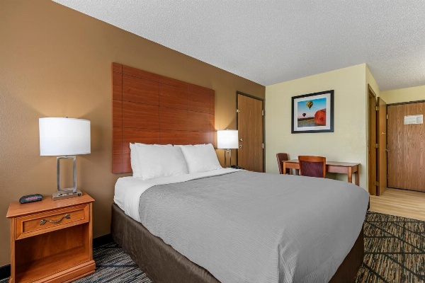 Quality Inn Indianola image 5